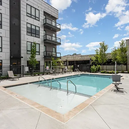 Chords - Odyssey - Heart Of Midtown Villa